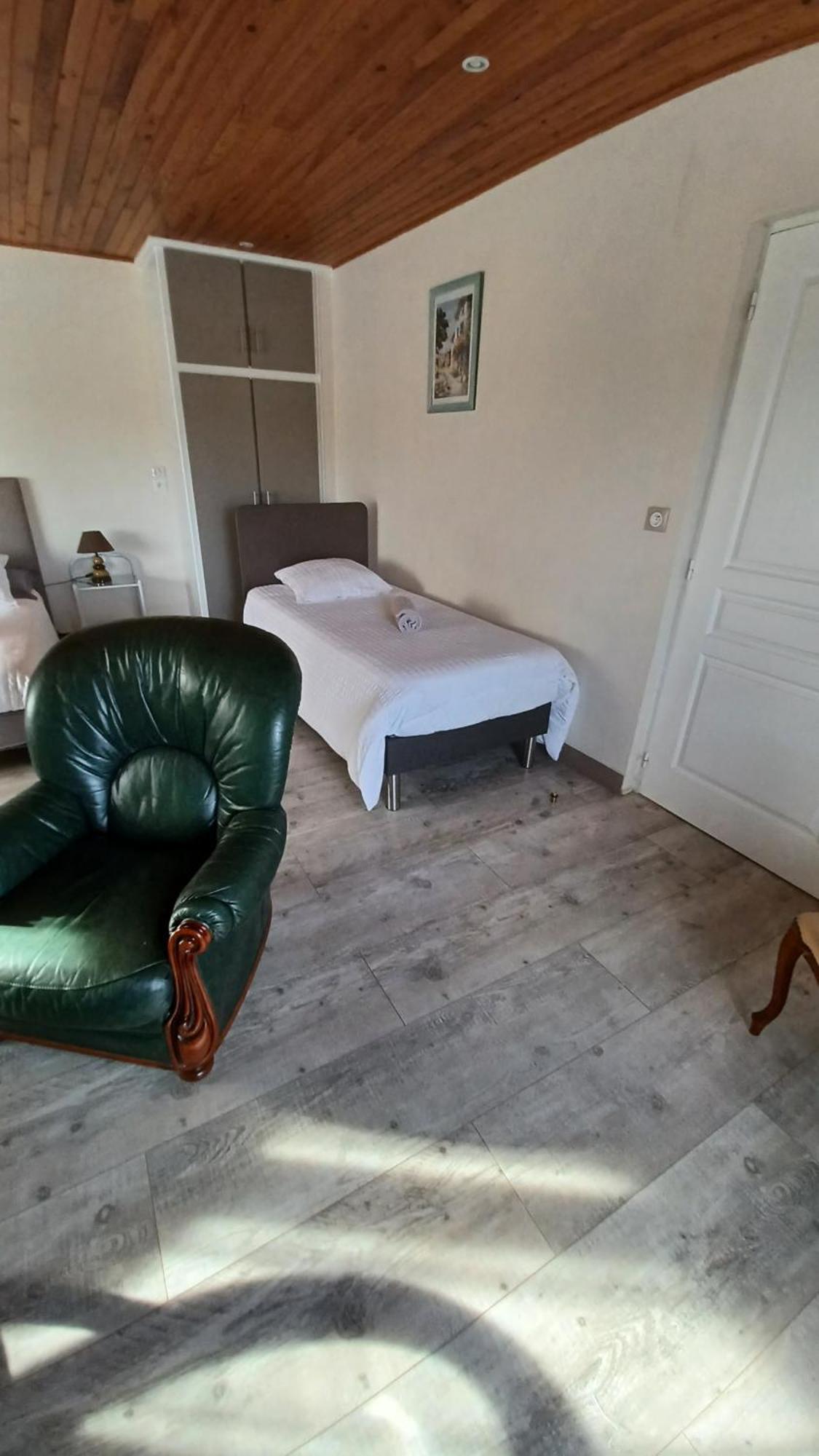 Gite Les Deux Meules Sainte-Colombe  Eksteriør billede